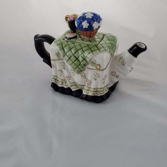 Houston Harvest Gift Products Table Design Teapot - Picture 8 of 8